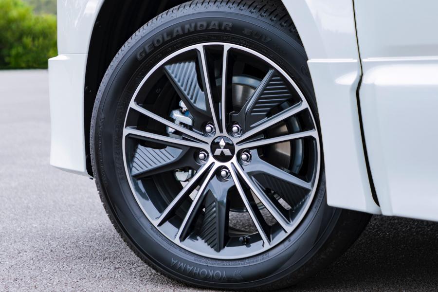 Колеса Mitsubishi Delica D:5 Urban Gear 2018 года  (фото 4 из 30)